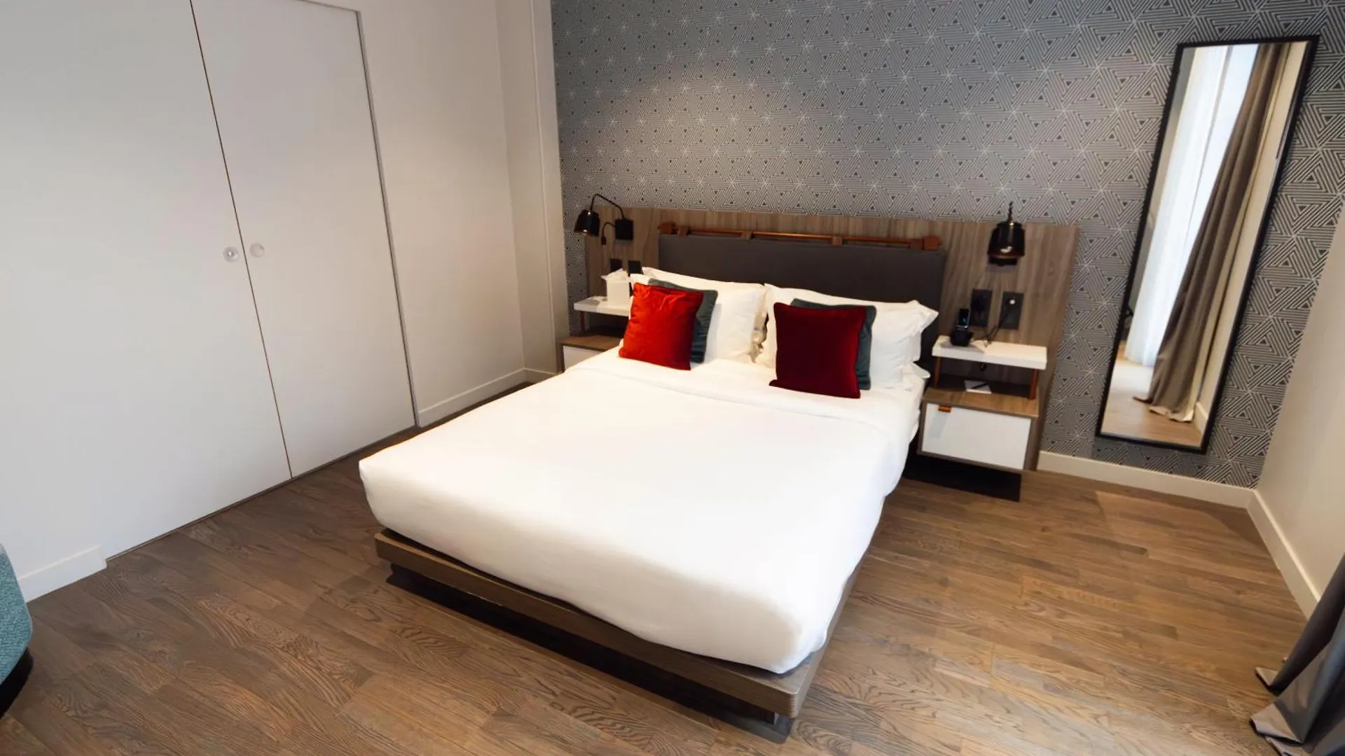 Mode Paris Aparthotel